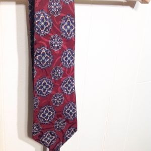 Limited tradition men's silk tie